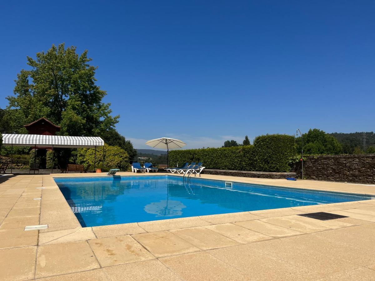 منزل الضيف Lever  في Quinta De Mouraes Casa Dos Rododendros المظهر الخارجي الصورة